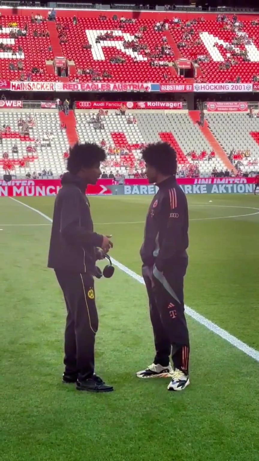 一模一樣的蓬蓬頭！一時(shí)分不清阿德耶米和格納布里了！